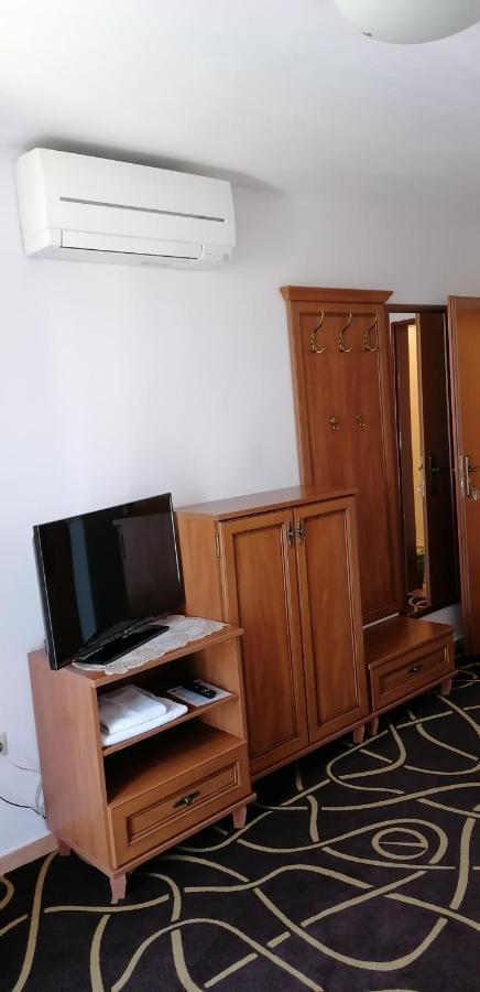 Pension Magnolia Тренчин Экстерьер фото
